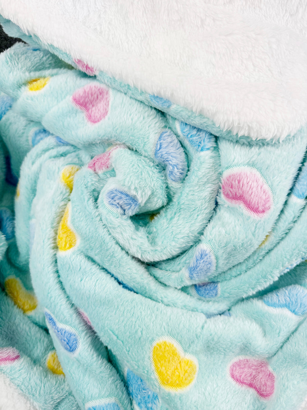 Ultra Plush Colorful Hearts Blanket - Blue